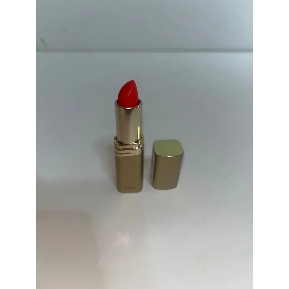 LOreal Paris Colour Riche Lipstick 260 Raspberry Rush Satin Finish Gold Tube